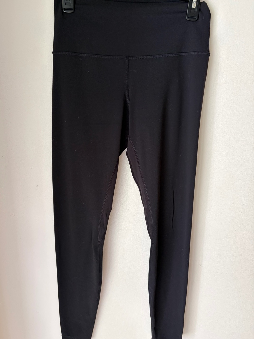 20. Size 8 LULULEMON Black Align Leggings